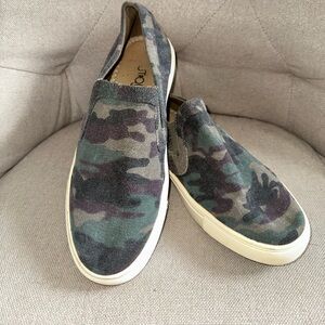 Camo sneaker slip ons